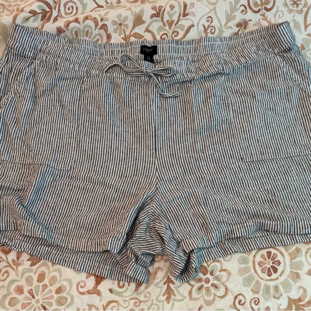 3 pairs of shorts - Picture 2 of 5